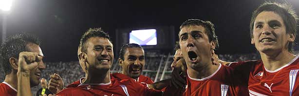 La UC gana pensando en la Libertadores